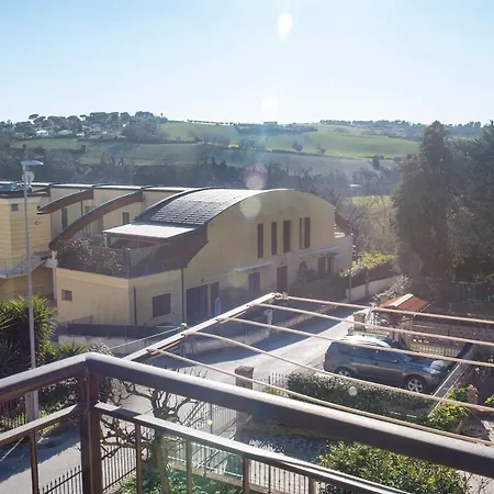 N247 - Numana, Meraviglioso Quadrilocale In Posizione Strategica Apartmán